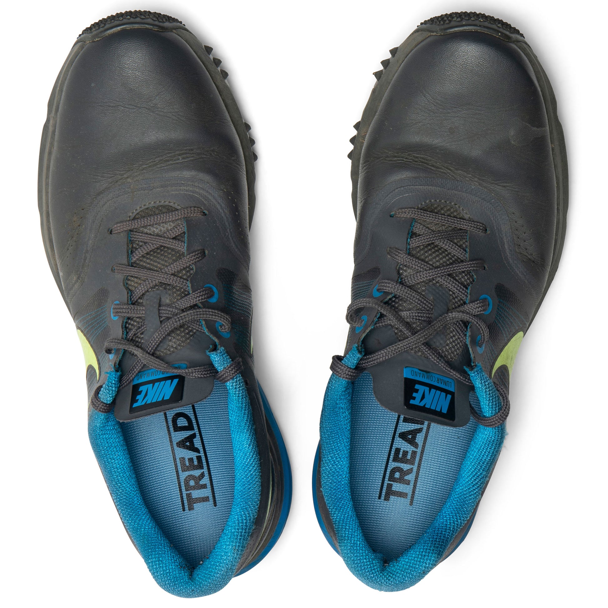 Arch supports for feet in golf shoes